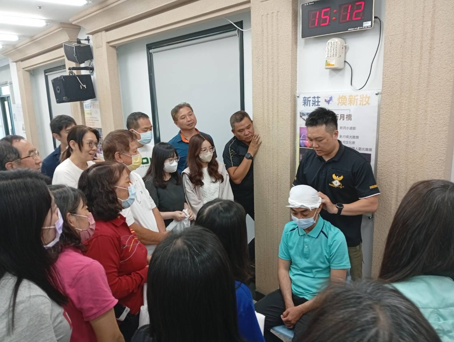 頭部受傷包紮教學.jpg