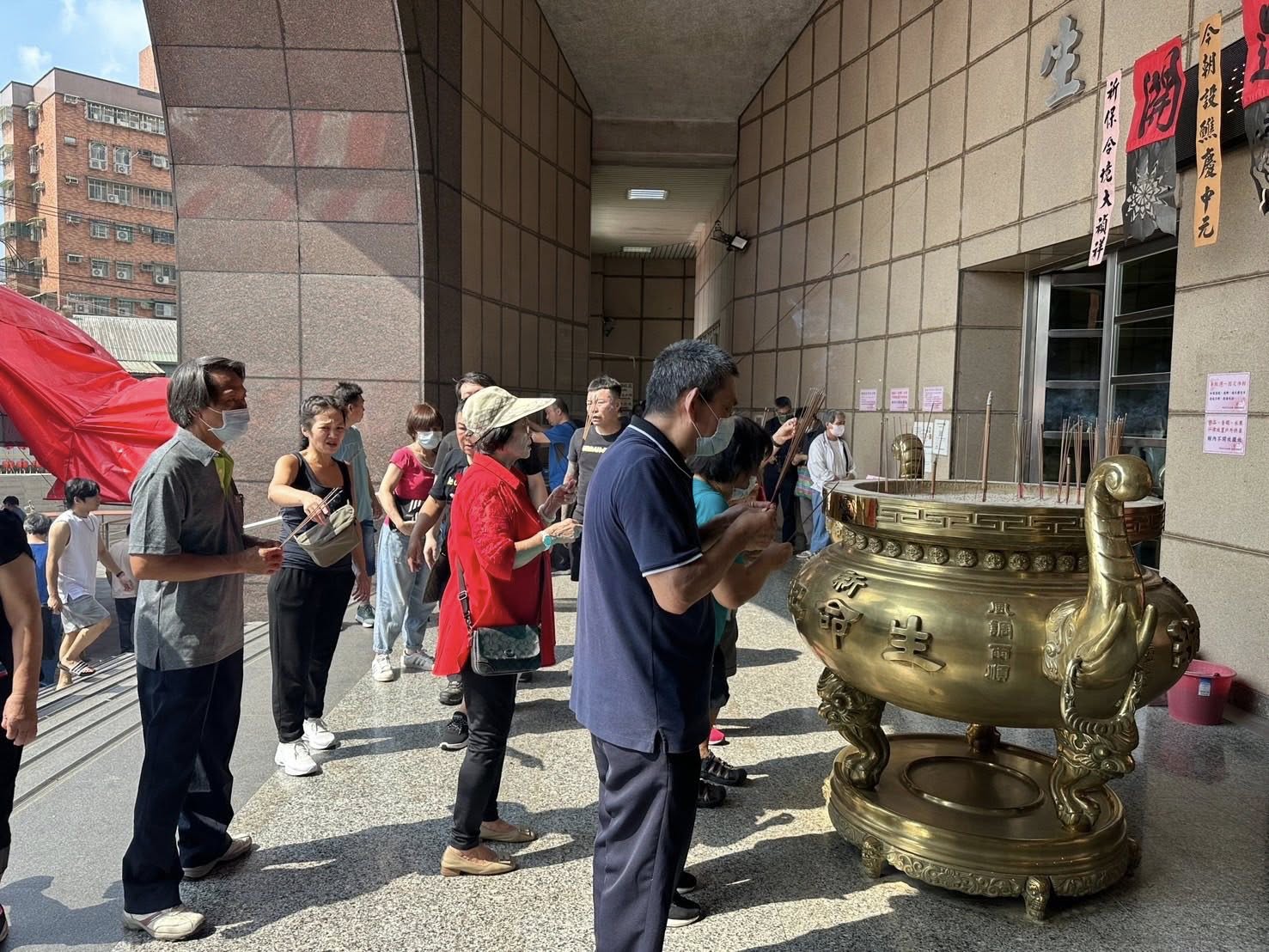 新莊生命紀念館秋祭法會.jpg