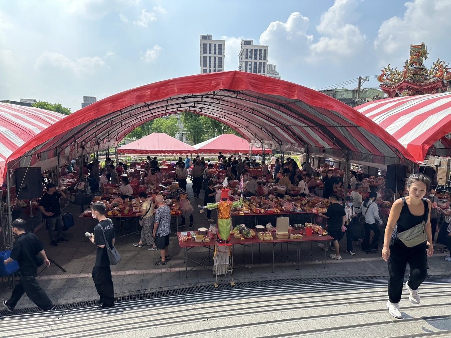 新莊生命紀念館秋祭法會.jpg