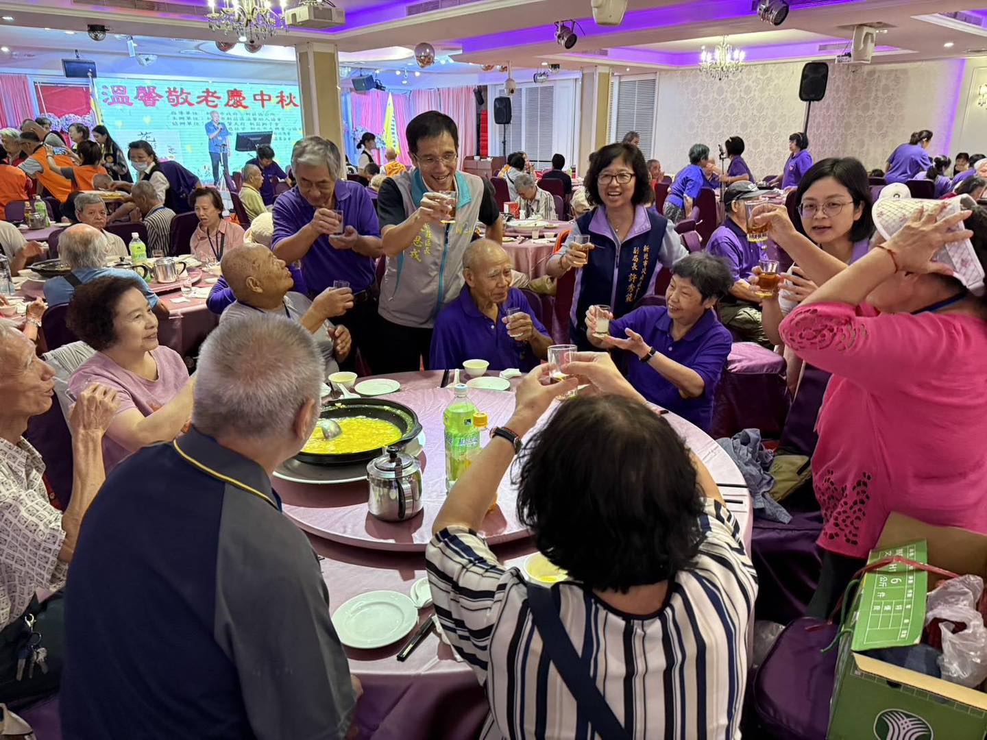 「溫馨敬老慶中秋」餐會.jpg
