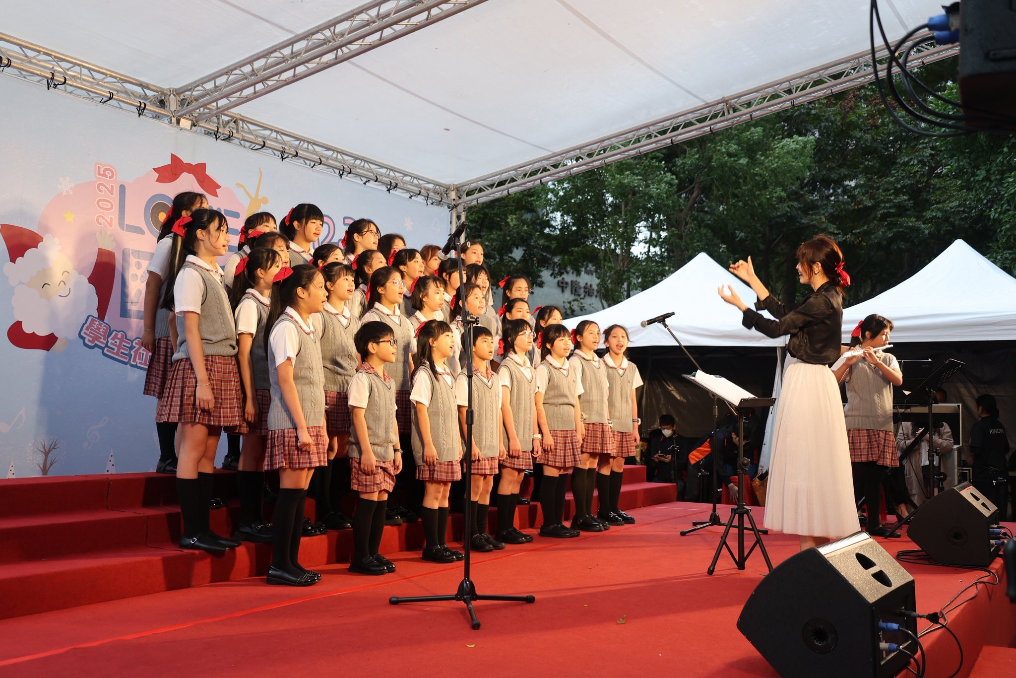 2025「LOVE匯新莊」學生社團耶誕音樂會精彩演出.jpg