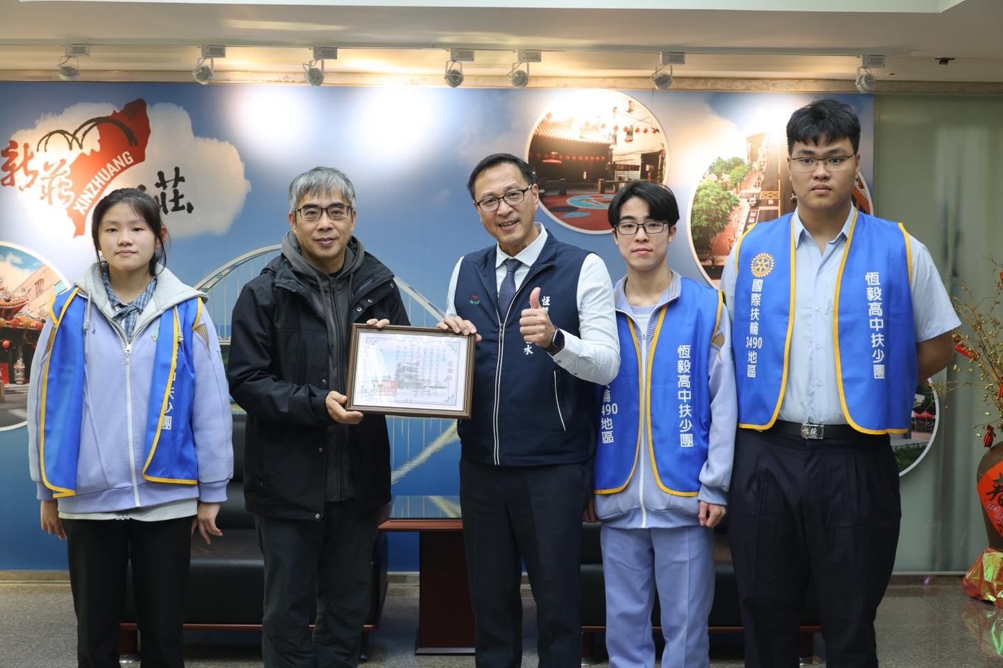 「115 年獨居長者溫馨年菜送到家」捐贈儀式.jpg