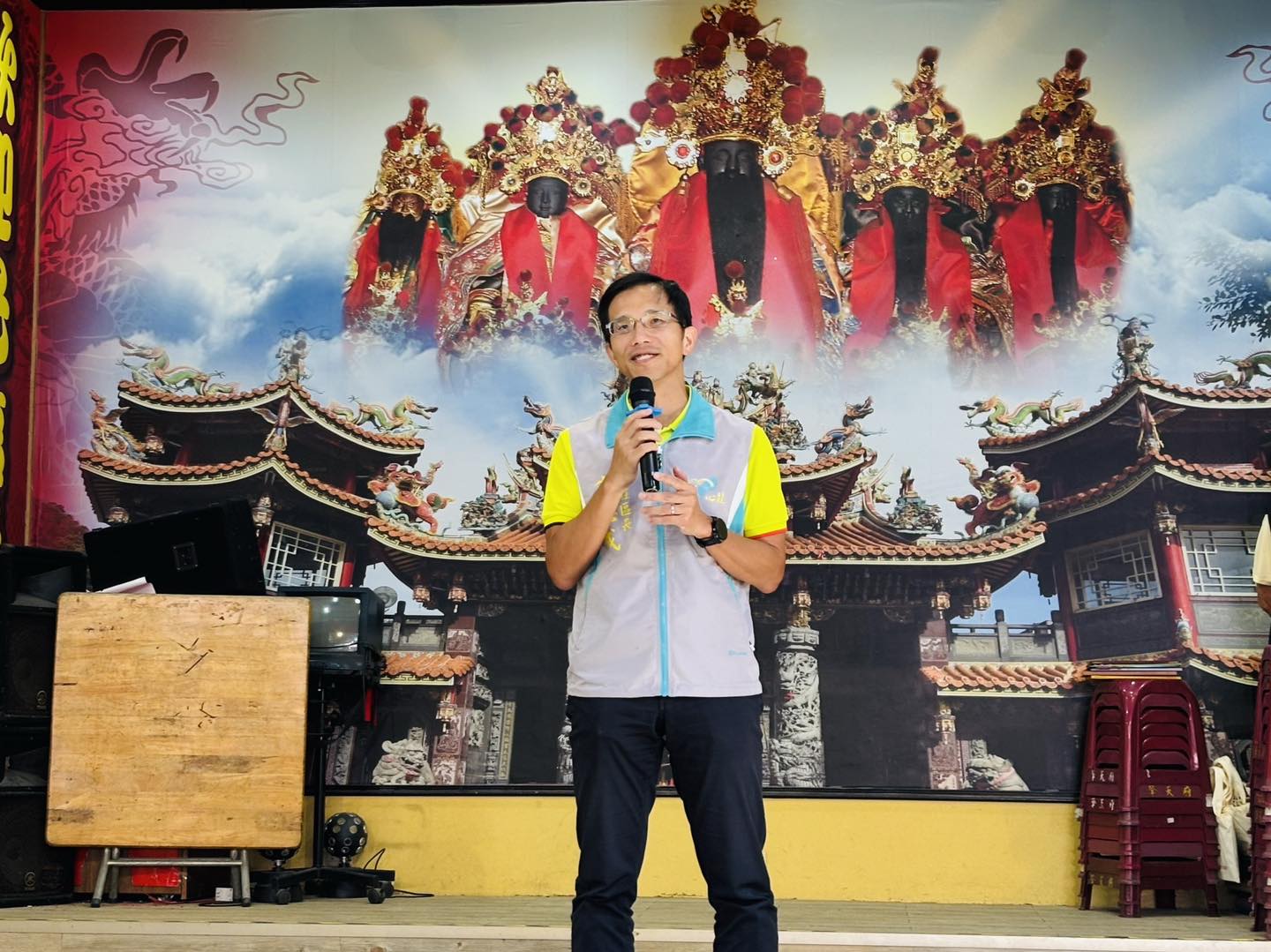 新莊擎天府獎助學金頒發.jpg