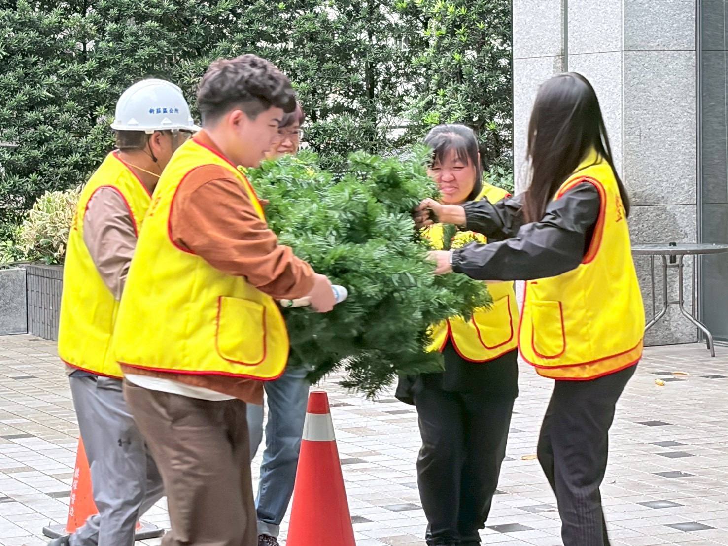 防救災演練與成果發表暨企業防災MOU簽署儀式.jpg